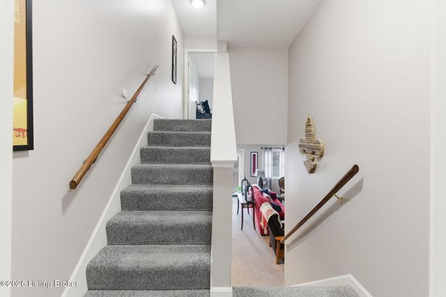 8002 Harrods Landing Dr 8002, Prospect, KY 40059