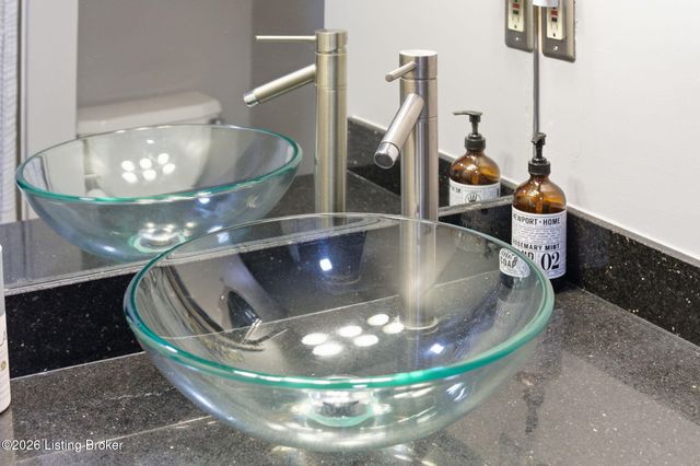 8002 Harrods Landing Dr 8002, Prospect, KY 40059