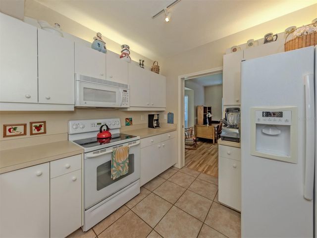 872 SARANAC LAKE DRIVE 106, Venice, FL 34292