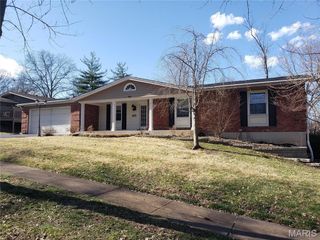 803 Clayworth Drive, Ballwin, MO 63011