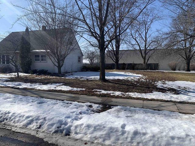 709 LEE AVENUE, Brillion, WI 54110