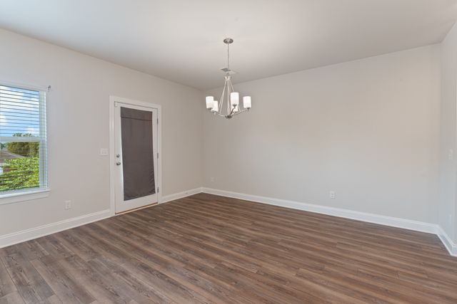 858 Longleaf Ln, Columbia, TN 38401