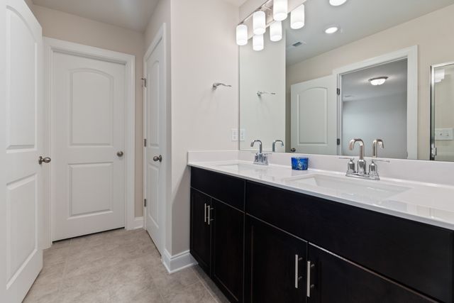 858 Longleaf Ln, Columbia, TN 38401