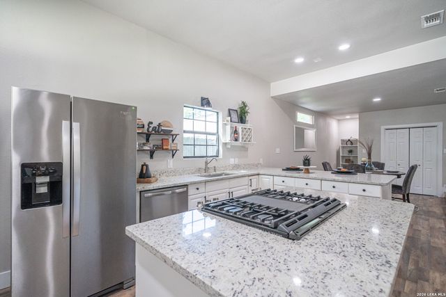 159 S Hackberry Avenue, New Braunfels, TX 78130