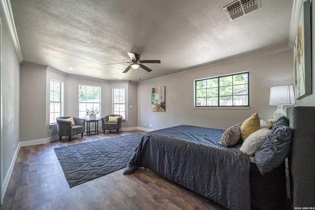 159 S Hackberry Avenue, New Braunfels, TX 78130