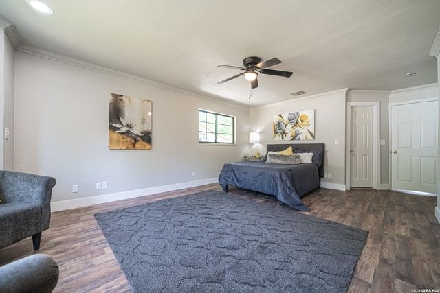 159 S Hackberry Avenue, New Braunfels, TX 78130