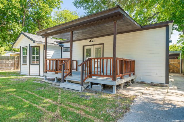 159 S Hackberry Avenue, New Braunfels, TX 78130