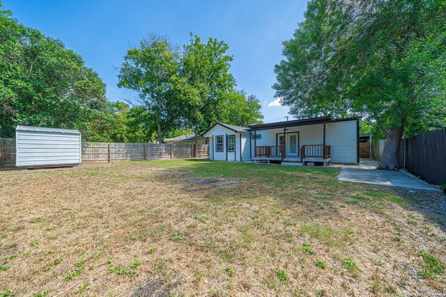 159 S Hackberry Avenue, New Braunfels, TX 78130