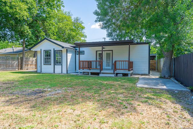159 S Hackberry Avenue, New Braunfels, TX 78130
