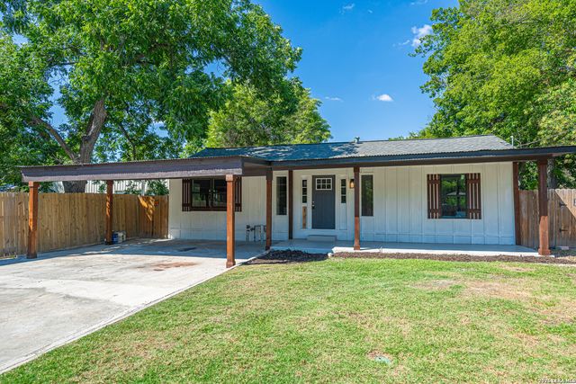 159 S Hackberry Avenue, New Braunfels, TX 78130