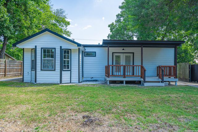 159 S Hackberry Avenue, New Braunfels, TX 78130