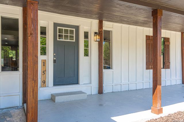 159 S Hackberry Avenue, New Braunfels, TX 78130