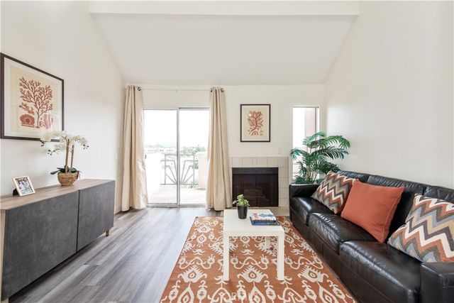 450 E 4th 416, Santa Ana, CA 92701