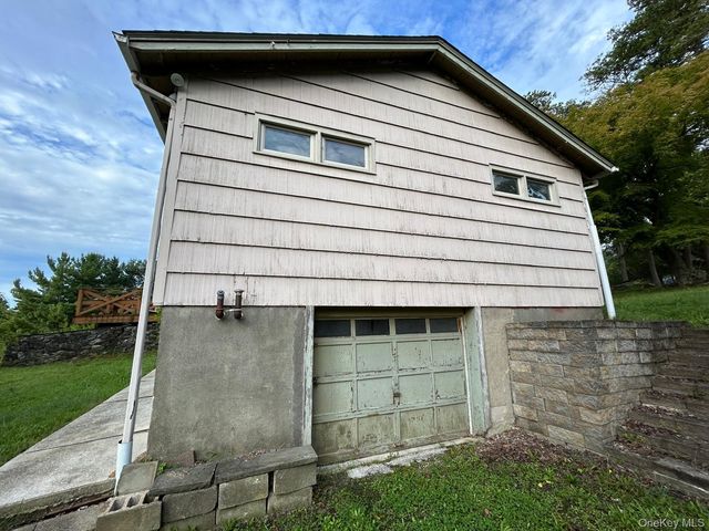 47 Lake Region Boulevard, Monroe, NY 10950