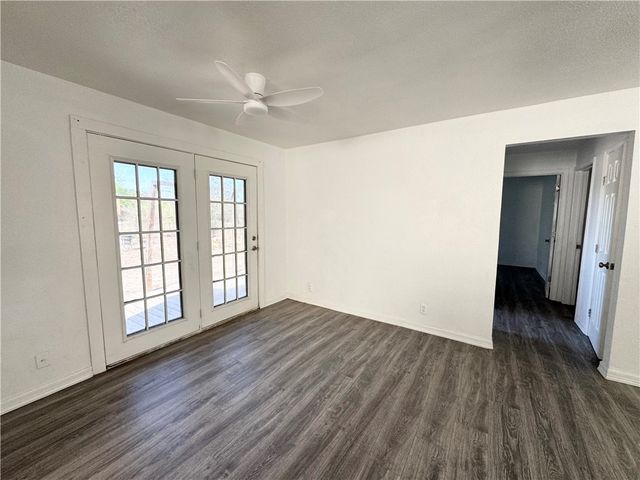 313 Saint Joseph St, Alice, TX 78332