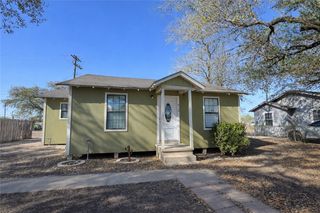 313 Saint Joseph St, Alice, TX 78332
