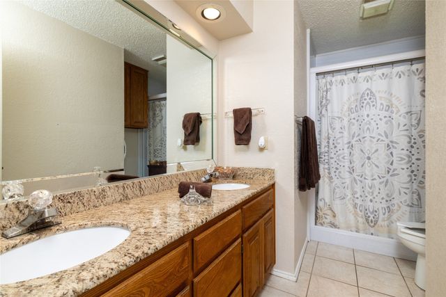 10053 Regent Row Street, Benbrook, TX 76126