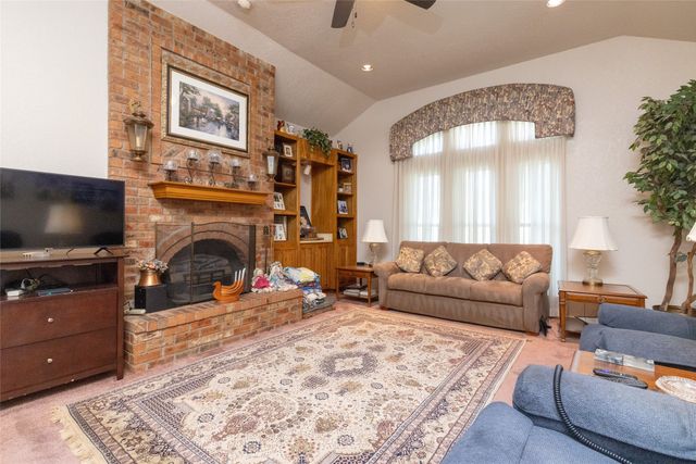 10053 Regent Row Street, Benbrook, TX 76126