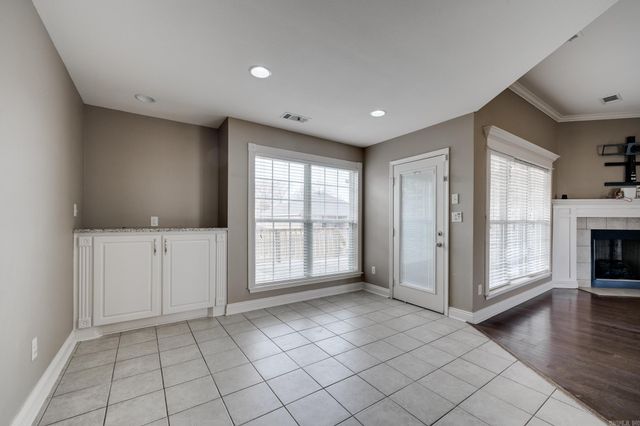 5609 Aviator Drive, Jacksonville, AR 72076