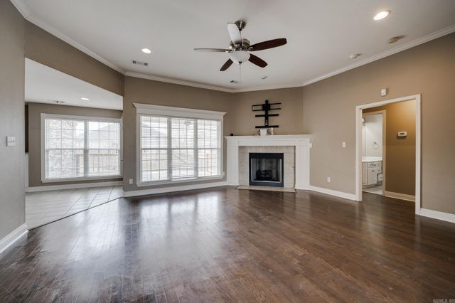 5609 Aviator Drive, Jacksonville, AR 72076