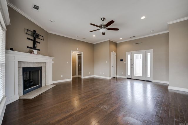 5609 Aviator Drive, Jacksonville, AR 72076