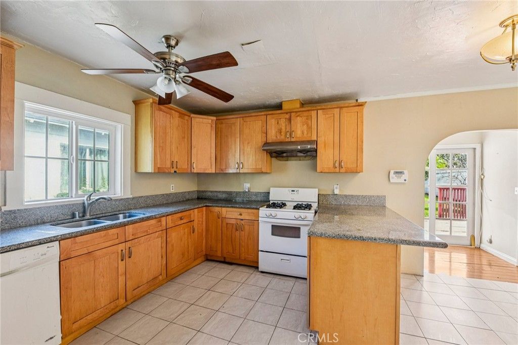Image 17 of property listing at 120 Ardmore Drive, San Gabriel, CA 91775