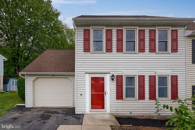 208 FAIRFAX DR, Lancaster, PA 17603