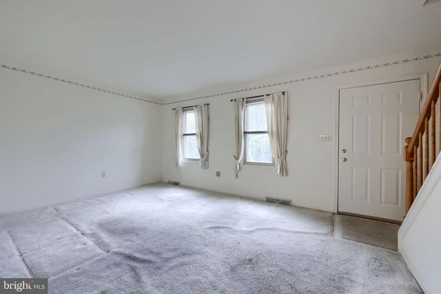 208 FAIRFAX DR, Lancaster, PA 17603