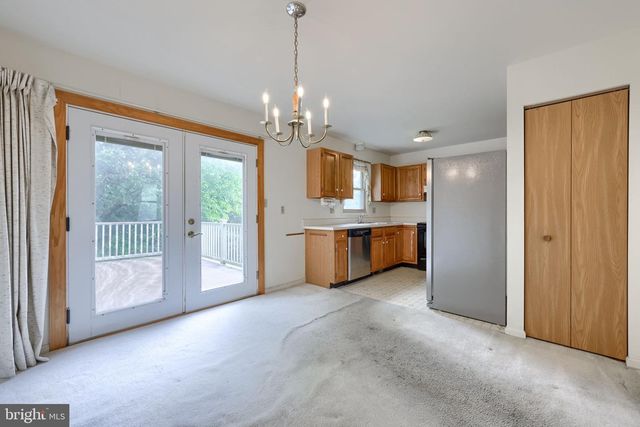 208 FAIRFAX DR, Lancaster, PA 17603