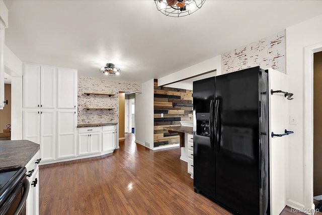 9364 Colorado Street, Livonia, MI 48150