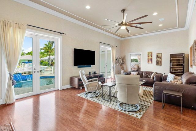 981 SW Hickory Terrace, Boca Raton, FL 33486