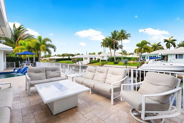 981 SW Hickory Terrace, Boca Raton, FL 33486