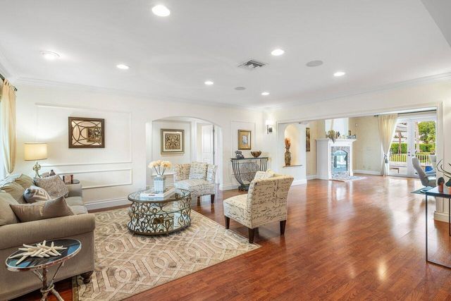 981 SW Hickory Terrace, Boca Raton, FL 33486