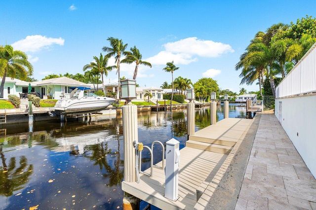 981 SW Hickory Terrace, Boca Raton, FL 33486