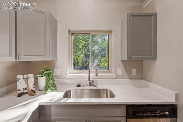 225 W Navajo Street, Colorado Springs, CO 80905