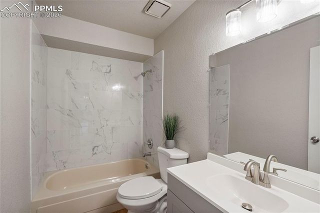 225 W Navajo Street, Colorado Springs, CO 80905