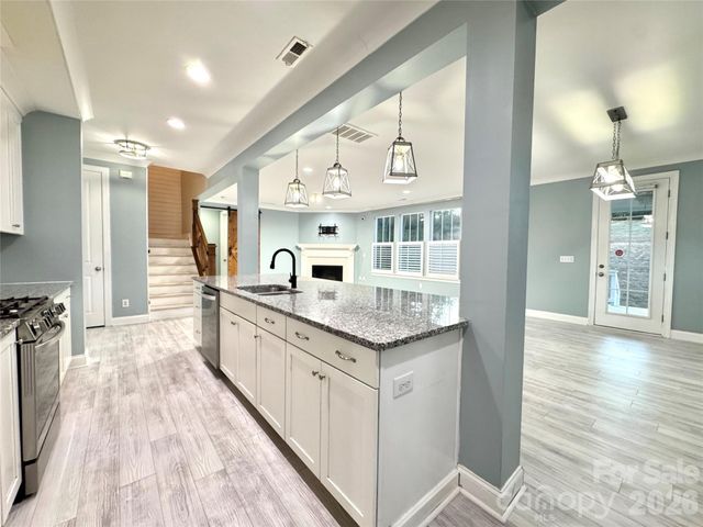 4243 Island Fox Lane, Denver, NC 28037