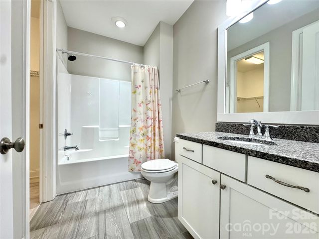 4243 Island Fox Lane, Denver, NC 28037