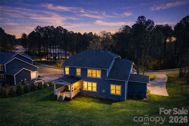 4243 Island Fox Lane, Denver, NC 28037