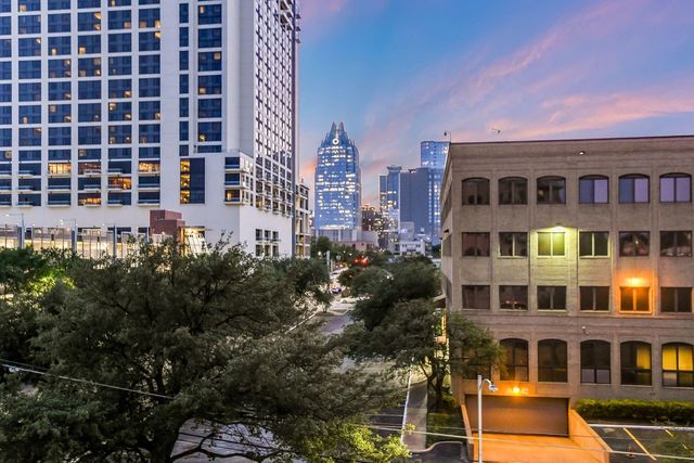 507 Sabine ST 303, Austin, TX 78701