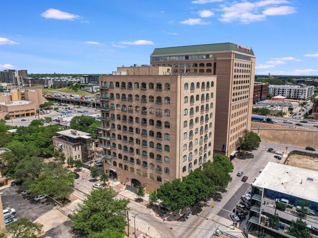 507 Sabine ST 303, Austin, TX 78701