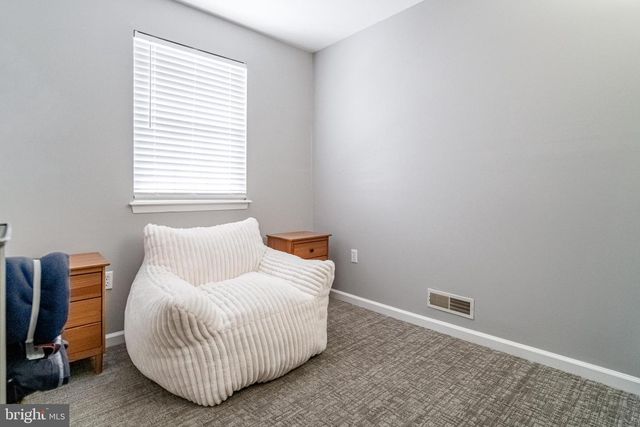 3133 LONG MEADOW DR, Dover, PA 17315