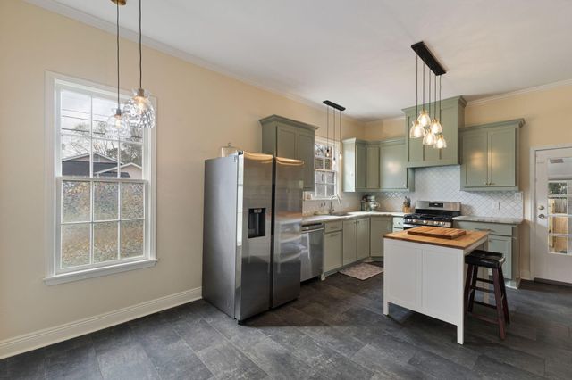 125 S 12th Ave., Hattiesburg, MS 39401