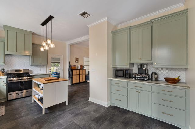 125 S 12th Ave., Hattiesburg, MS 39401