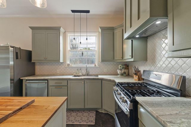 125 S 12th Ave., Hattiesburg, MS 39401