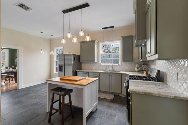 125 S 12th Ave., Hattiesburg, MS 39401