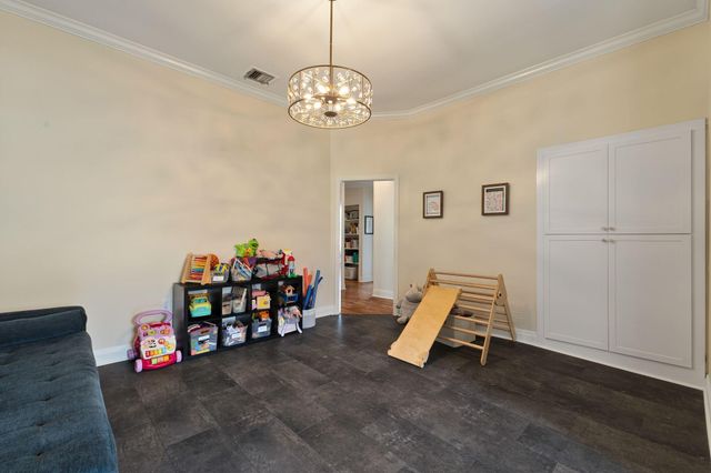 125 S 12th Ave., Hattiesburg, MS 39401