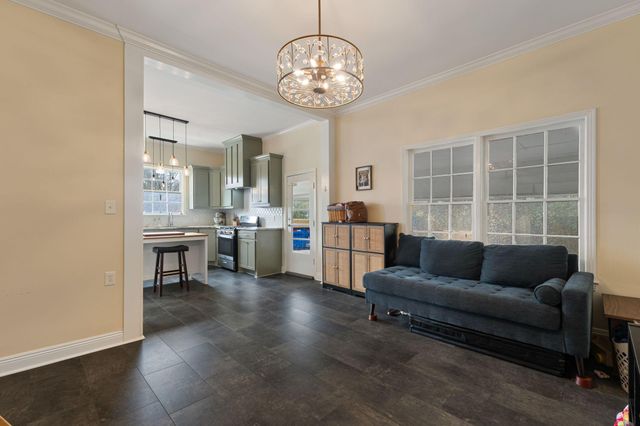 125 S 12th Ave., Hattiesburg, MS 39401