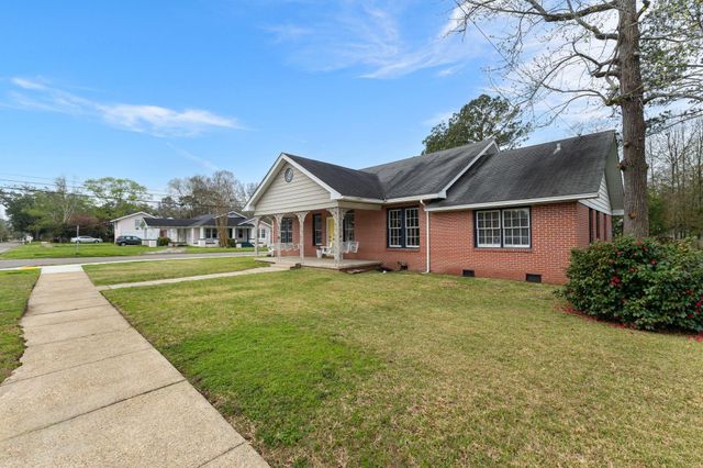 125 S 12th Ave., Hattiesburg, MS 39401