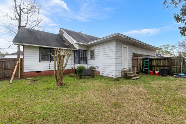 125 S 12th Ave., Hattiesburg, MS 39401